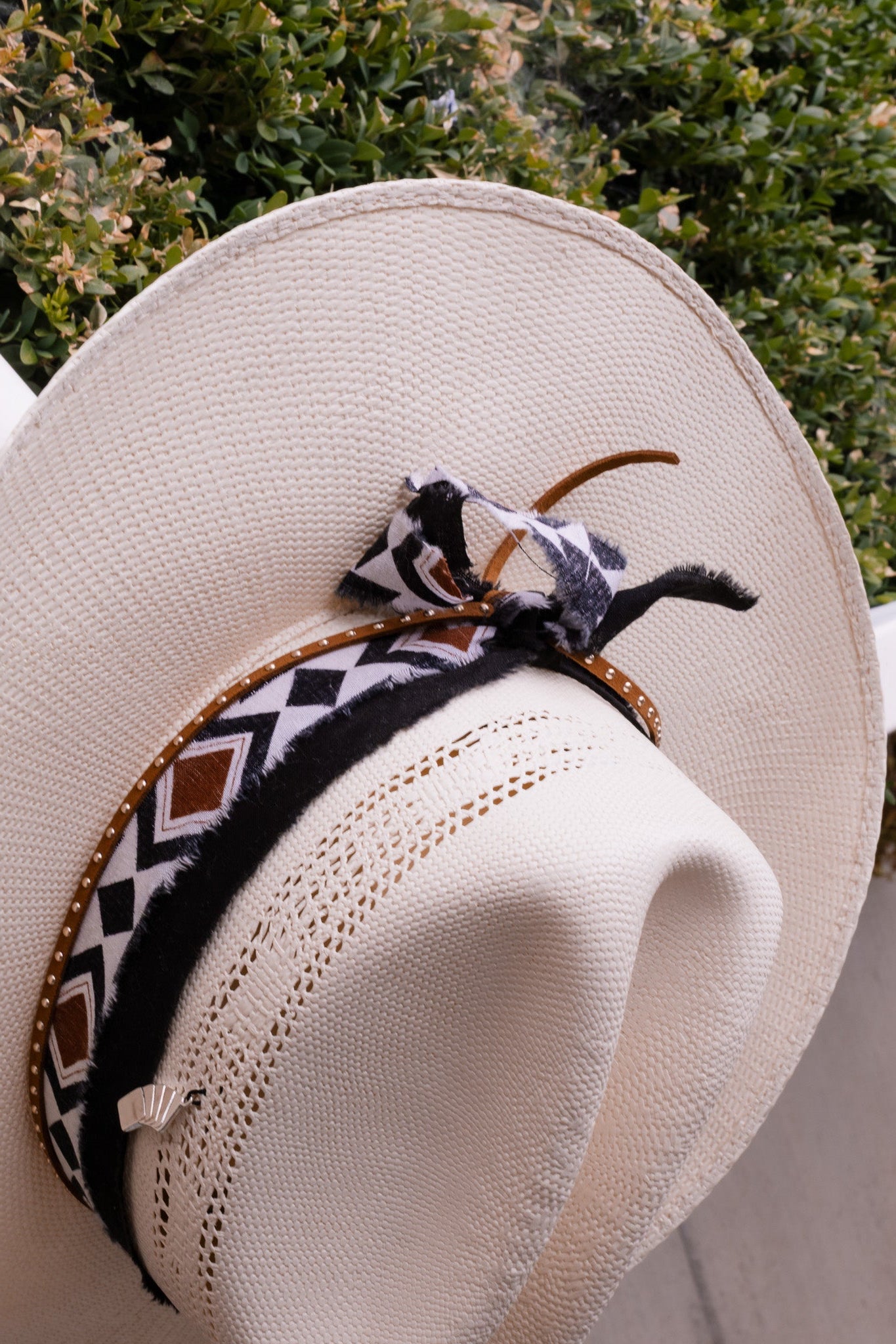 Playing card straw hat